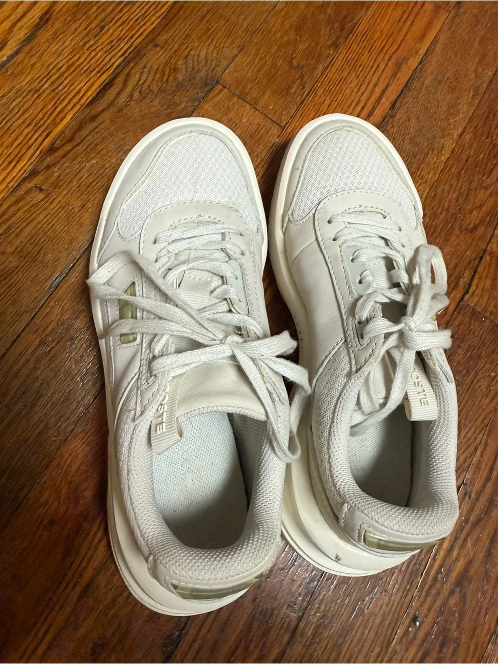 Women's Lacoste White Sneakers - Classic Casual Comfort size 6